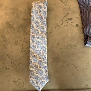 Yellow paisley tie executive collection